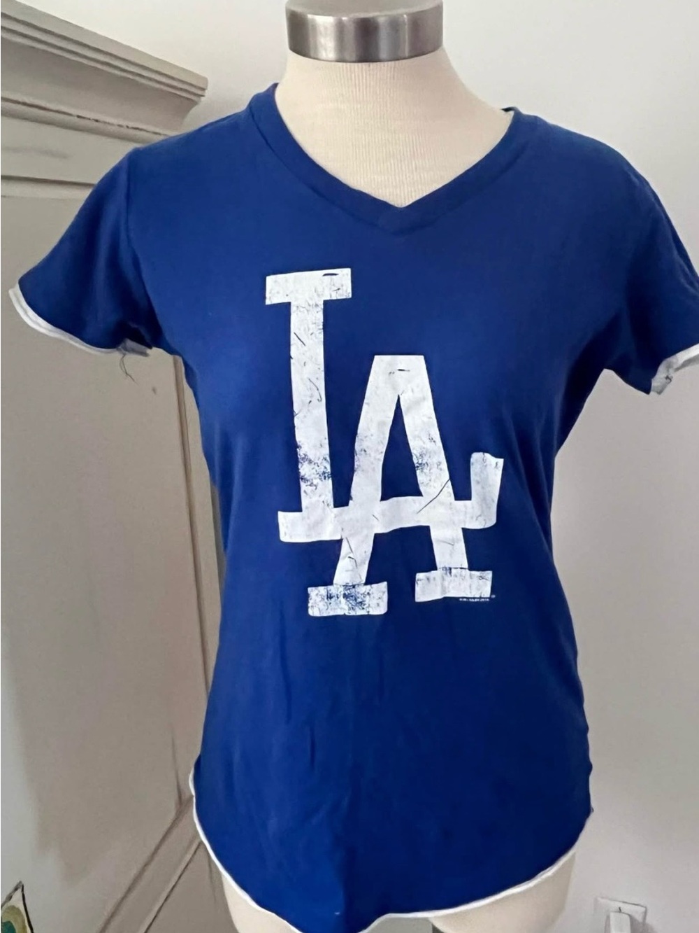 LA Logo V-Neck Women's Tee - Blue